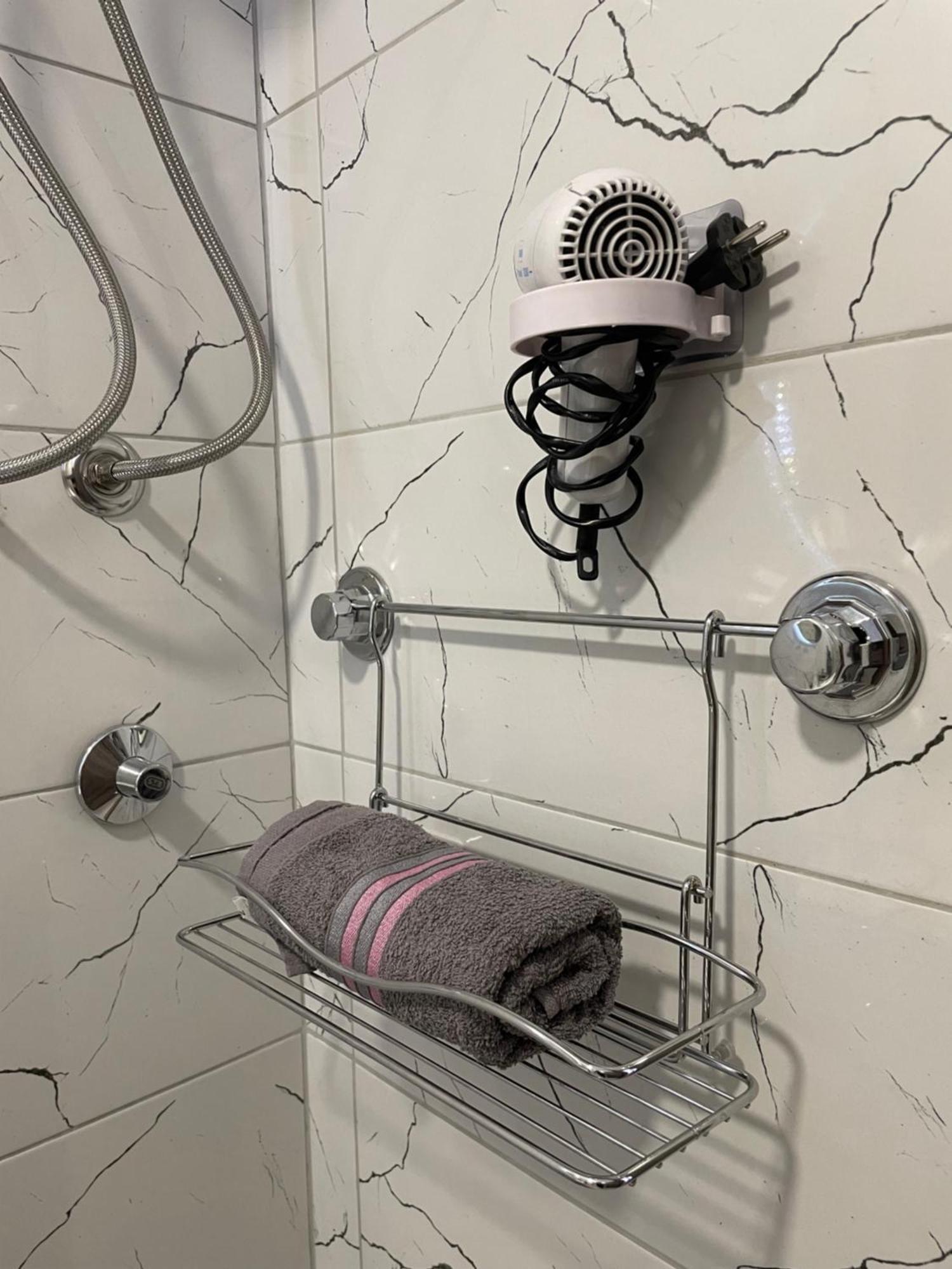 Silver Apartment *