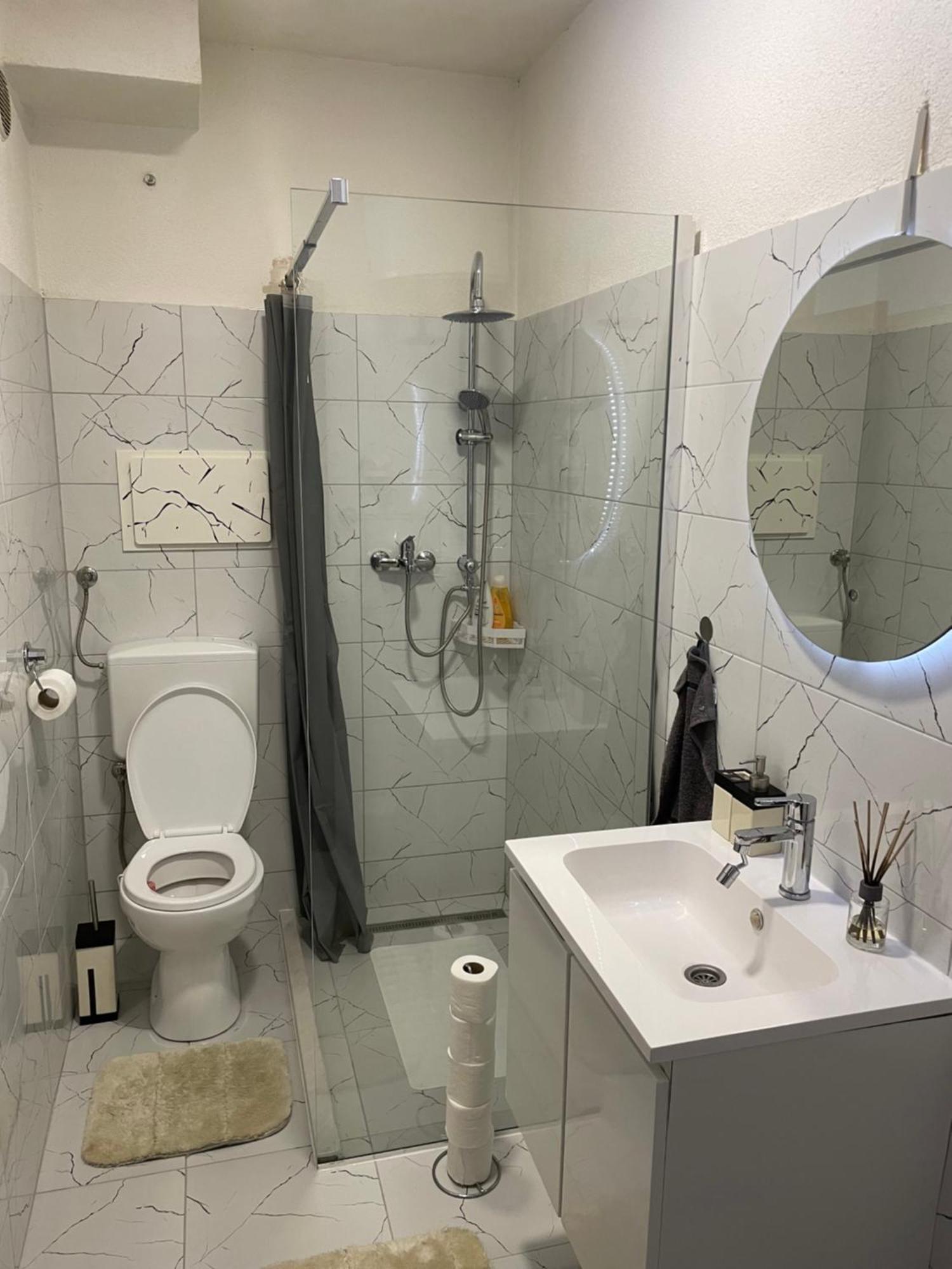 Apartment Silver